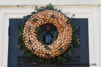 5 decoraciones navideñas de botellas de vino hechas a mano para diversión festiva