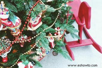 Árbol de Navidad con bastones de caramelo:una guía para el tema de las fiestas