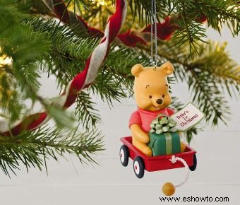 Buscando las decoraciones navideñas de Winnie the Pooh