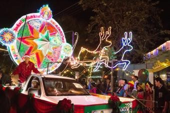 Desfile de Navidad iluminado:qué es y cómo encontrar uno