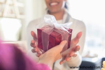 23 divertidas ideas y temas para intercambiar regalos de Navidad