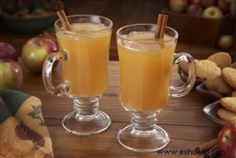 17 recetas de bebidas navideñas calientes para calentar las fiestas