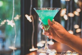 Más de 35 bebidas femeninas de bar para todos los gustos:aduéñate de la dulzura 