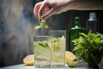 9 recetas de vodka infundido para elevar su bar casero 