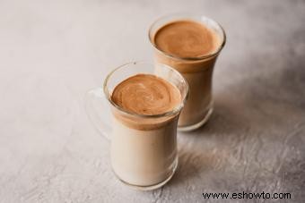 Cómo hacer un Brandy Alexander con helado