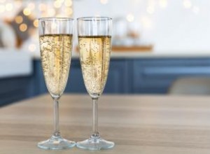 15 recetas de cócteles con champán aptas para cualquier celebración