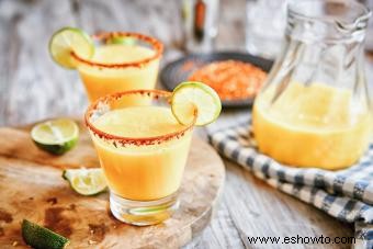 Margarita de mango brillante y ligera