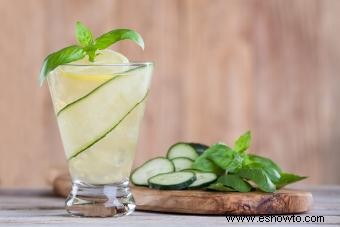 10 recetas de cócteles de pepino para refrescarte por completo