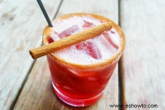 11 recetas de bebidas alcohólicas de manzana que saben a otoño