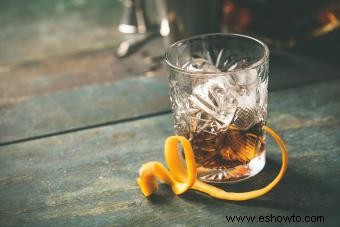 16 bebidas de whisky populares, de simples a indulgentes