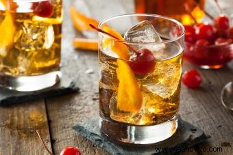 16 bebidas de whisky populares, de simples a indulgentes