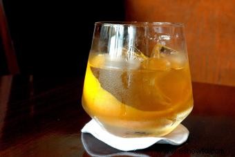 16 bebidas de whisky populares, de simples a indulgentes