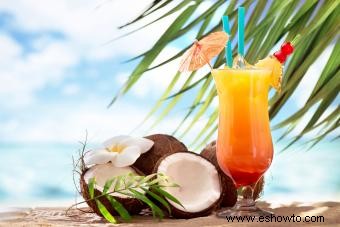 21 recetas de bebidas con ron de coco que son irresistiblemente fáciles