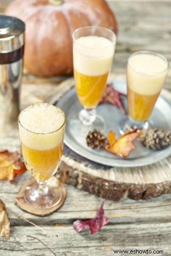 21 recetas de cócteles de calabaza para disfrutar el otoño todo el año