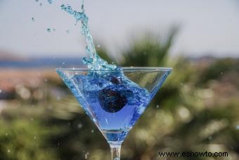 7 recetas de Blue Martini para un cóctel llamativo