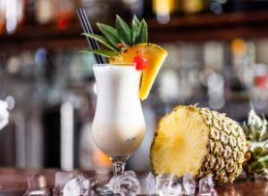 Receta Fácil de Piña Colada con Leche de Coco: Cremosa y Auténtica