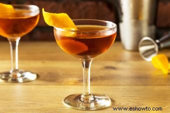 Una receta elevada de martini con vermú dulce