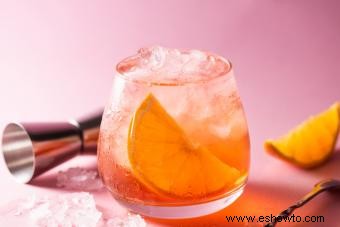 Receta de cóctel Aperol Negroni:un enfoque más suave