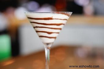Receta de martini de chocolate Baileys:añadir un toque dulce