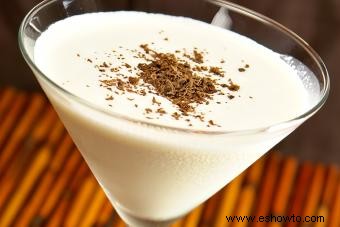 Bebidas de vodka con caramelo para satisfacer su gusto por lo dulce