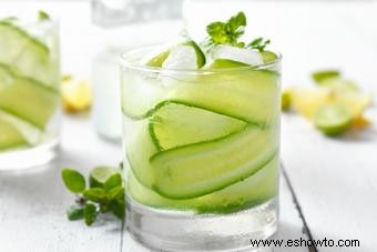 Receta clásica de martini de pepino + toques sabrosos