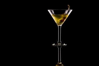 Recetas sucias de martini:las variaciones tradicionales y sucias