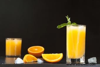 Bebidas con Zumo de Naranja, Vodka y Granadina