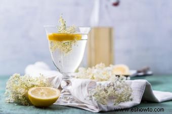 Elderflower Martinis:una versión mejorada de un clásico