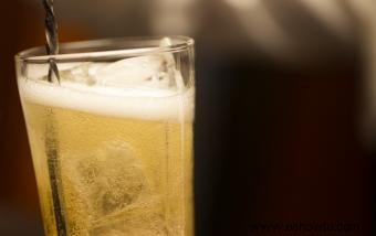 Recetas de bebidas Everclear:preparar cócteles seguros y sabrosos