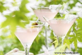 Receta de martini de toronja:una delicia de cítricos rosados