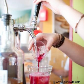 Recetas de Rickey con lima inspiradas en una fuente de soda favorita