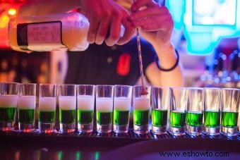 Recetas de bebidas Midori:14 cócteles vibrantes