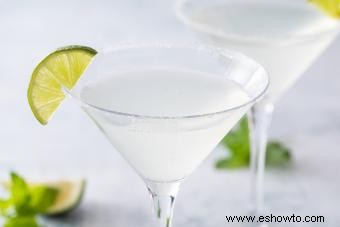 Receta de cóctel Gimlet de ginebra sencilla y equilibrada