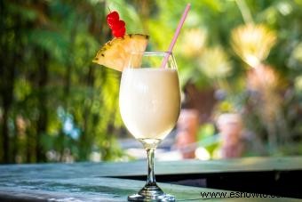 Receta suave y cremosa de piña colada de Baileys