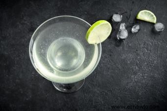 Cócteles de vodka, lima y azúcar con hielo:8 bebidas divinas