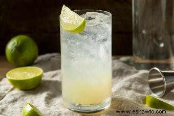 Cócteles de vodka, lima y azúcar con hielo:8 bebidas divinas