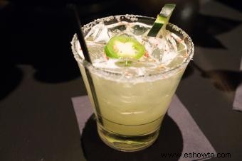 Receta de margarita picante de pepino y jalapeños