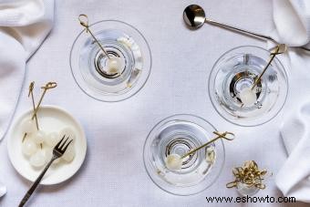 Receta clásica salada de Gibson Martini