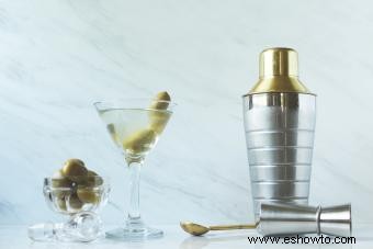 Jugo de aceitunas para Dirty Martinis (Receta casera)