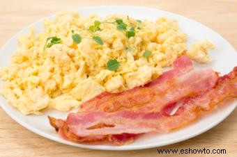 Receta de tocino y huevos