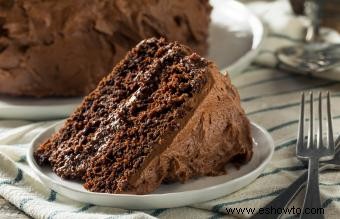 Receta de pastel de capas de chocolate e ideas para el relleno