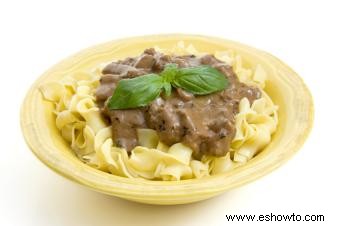 Receta de carne Stroganoff en olla de cocción lenta