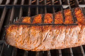 Cómo cocinar bistec de solomillo sin hueso