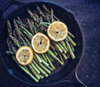 Cómo cocinar espárragos en la estufa