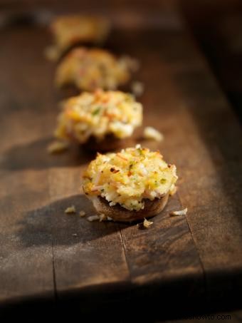 Sombreros de champiñones rellenos