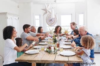 Ideas para la fiesta de Navidad familiar que tintinean todo el tiempo