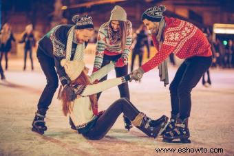 43 temas de fiesta de Navidad para adultos (traviesos o agradables)