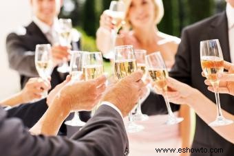 Brindis de dama de honor:consejos y ejemplos para inspirar 