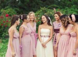 Poemas para Pedir a tus Damas de Honor: Emotivos, Divertidos y Personalizables