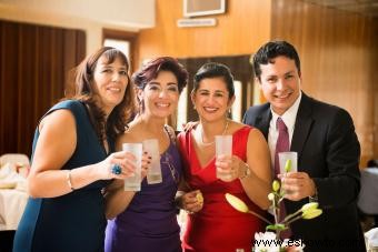 Directrices de vestimenta para bodas de noche